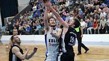 Z utkání BC Geosan Kolín - Hradec Králové (104:78).