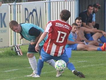 Z utkání Býchory - Liblice (1:1).