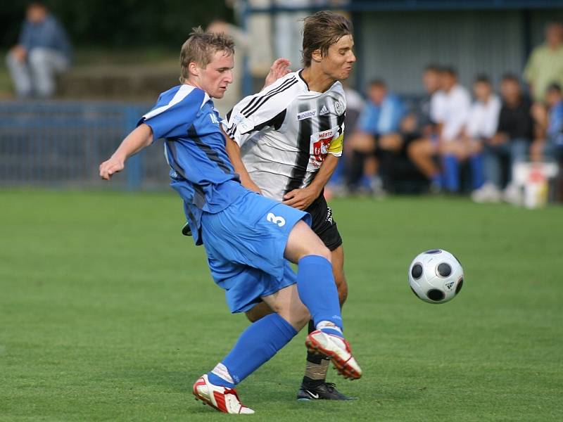 Z divizního utkání FK Kolín - Hradec Králové B (4:0).