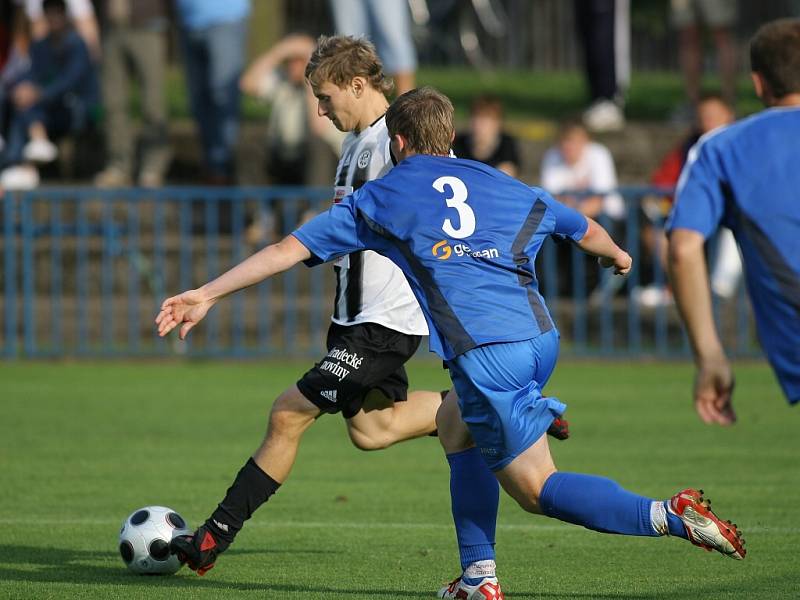 Z divizního utkání FK Kolín - Hradec Králové B (4:0).