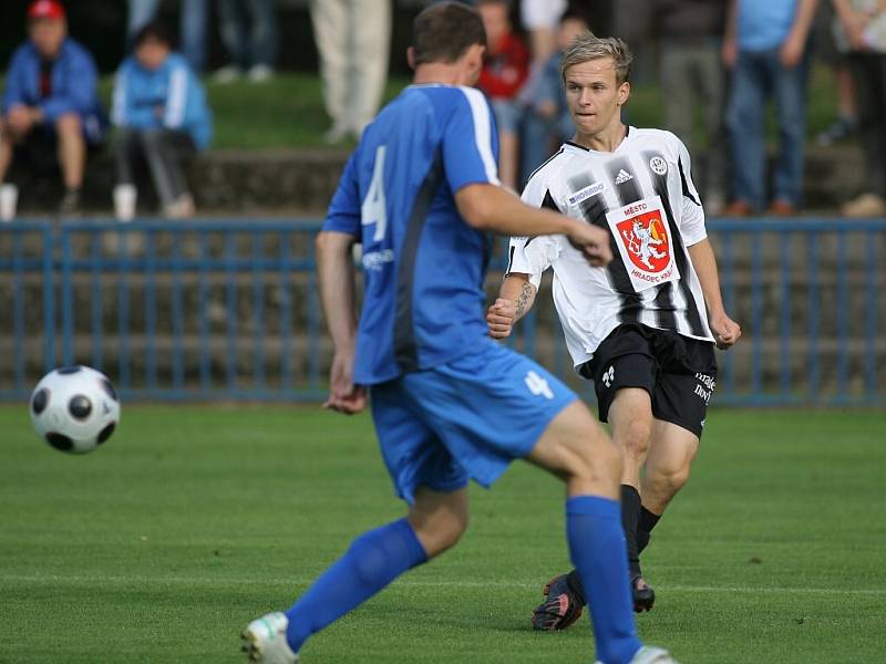 Z divizního utkání FK Kolín - Hradec Králové B (4:0).