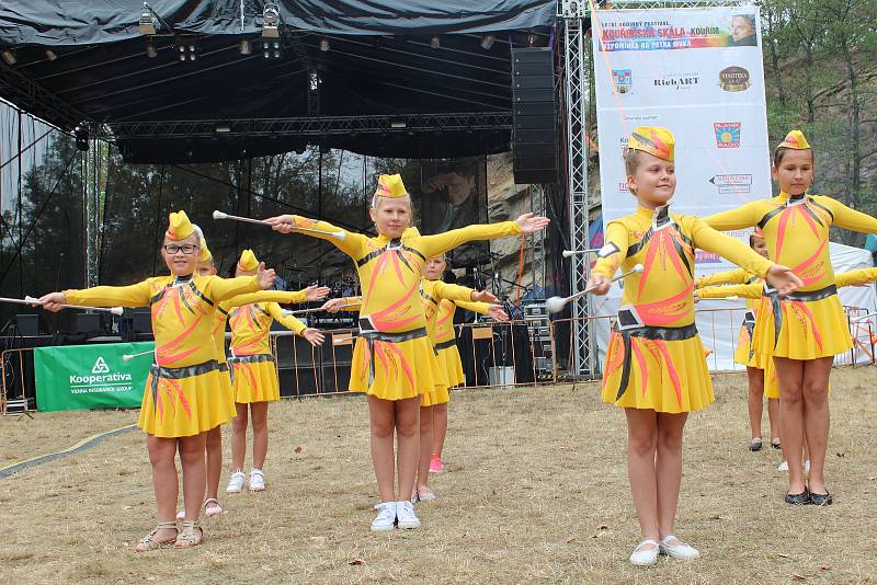 Rodinný festival Kouřimská skála zahájil pohádkový program.