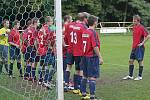 Z okresního derby I. A třídy Zásmuky - Radim (3:1).