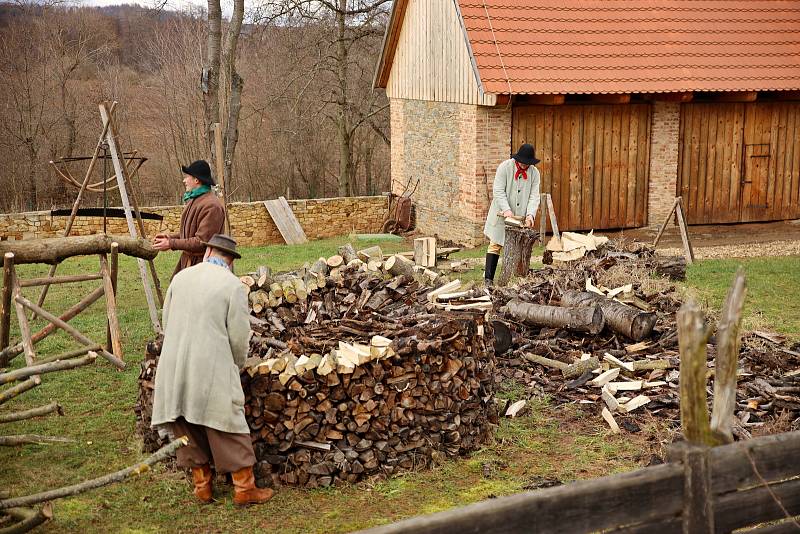 Z národopisného pořadu Zima na vsi v Muzeu lidových staveb v Kouřimi.