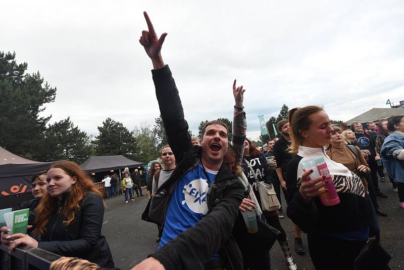 Z 26. ročníku hudebního festivalu Rock for People v areálu bývalého vojenského letiště v Hradci Králové.