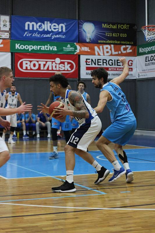 Kooperativa NBL: Kolín (v bílém) jasně přehrál Olomoucko. 