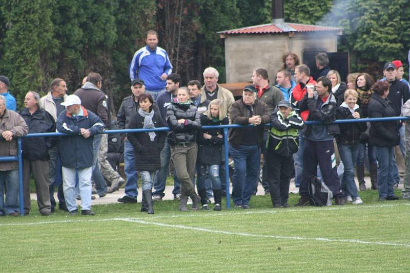 Z utkání Polepy - Velim (0:5).