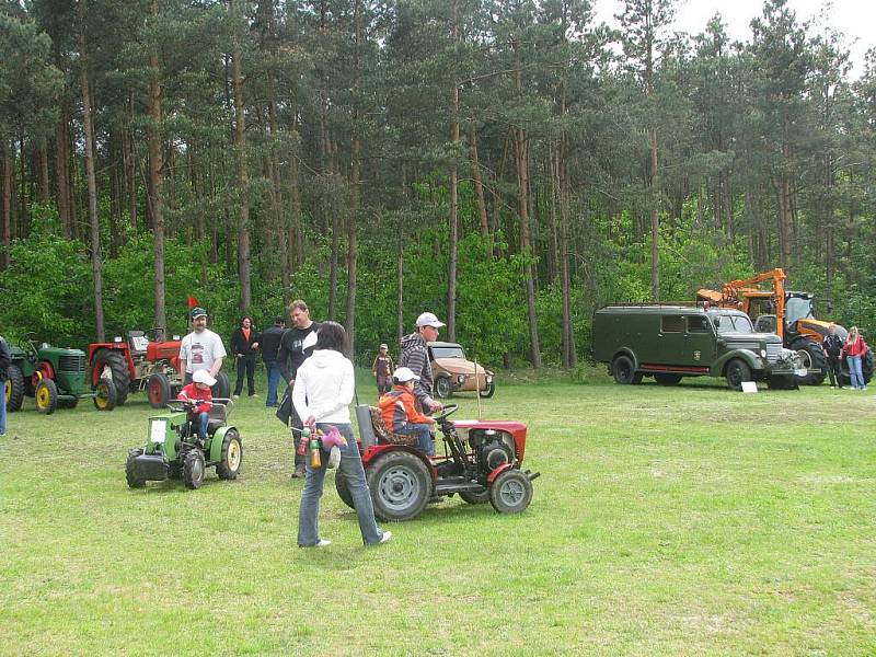 2. sraz traktorů Zetorů v Lipci