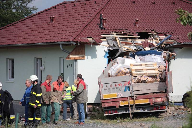 Dopravní nehoda v Zásmukách