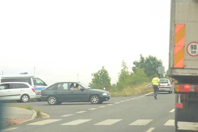 Vážně zraněného cyklistu odvezl vrtulník