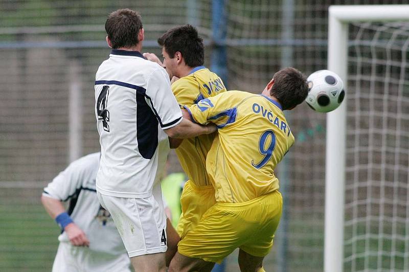 Z utkání FK Kolín - Ovčáry (0:0).