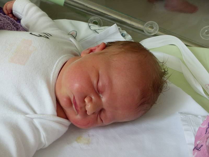 Ema Rážová se narodila 29. června 2022 v kolínské porodnici, vážila 3860 g a měřila 51 cm. V Kolíně ji přivítali sourozenci Martin (9), Filip (6), Marie (3) a rodiče Lada a Aleš.