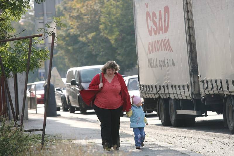 Částečná uzavírka Havlíčkovy ulice v Kolíně komplikuje dopravu