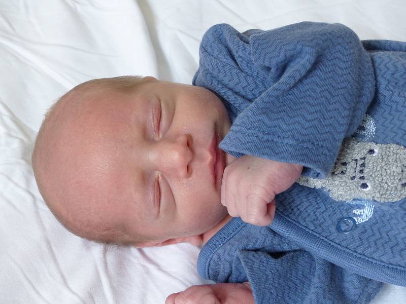 Tobiáš Červeňák se narodil 26. srpna 2021 v kolínské porodnici, vážil 2210 g a měřil 45 cm. V Kolíně ho přivítal bráška Pavlíček (5) a rodiče Jana a Pavel.