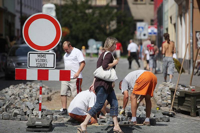 Opětovná rekonstrukce Pražské ulice v Kolíně začala. 27.7. 2009 