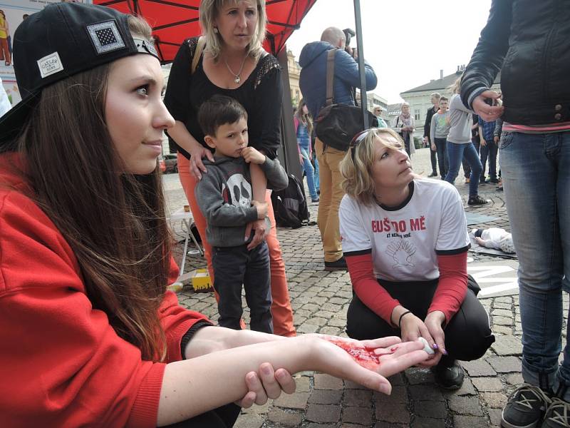 Nejen děti se učily jak poskytnout první pomoc