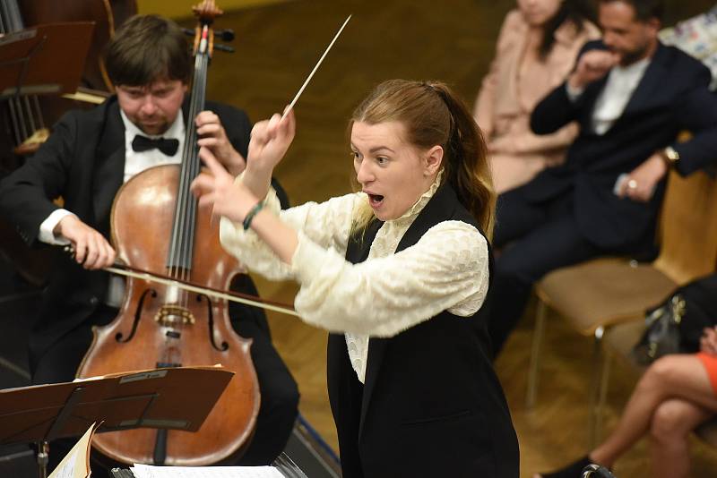 Kolínský filharmonie zahrála v Městském společenském domě.