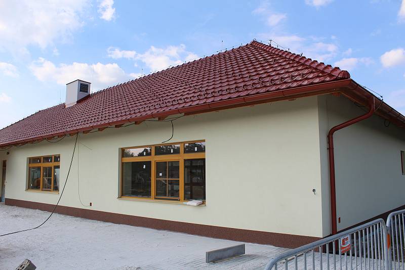 Z výstavby Mateřské školy v Cerhenicích