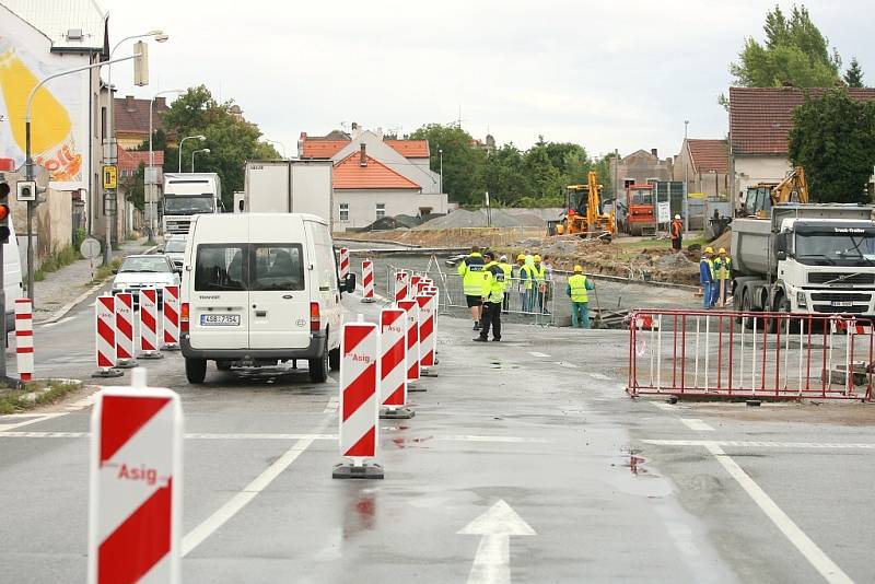 Křižovatkla na Modrém bodě je opět obousměrná, v nutných případech bude zvolena znovu objízdná trasa