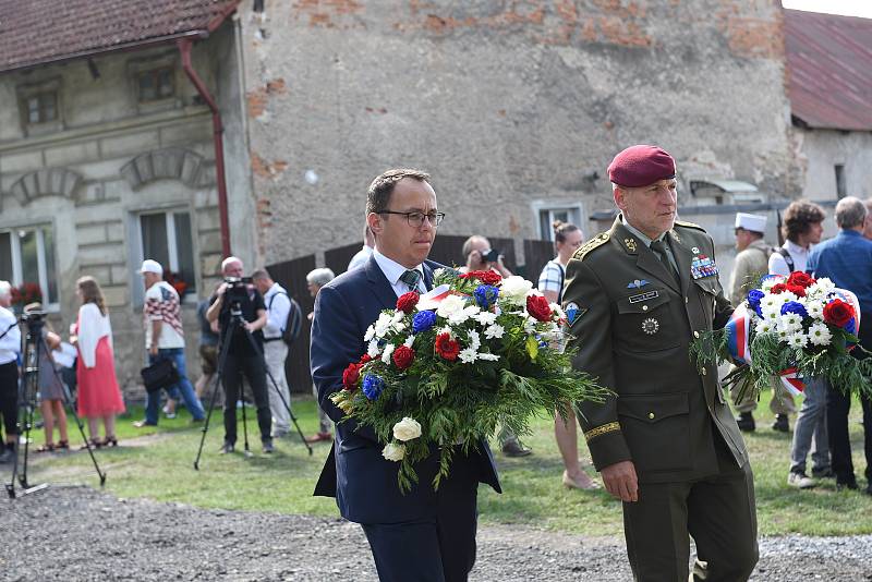 Z otevření památníku 3. odboje v Lošanech u Kolína v pátek 26. srpna 2022.