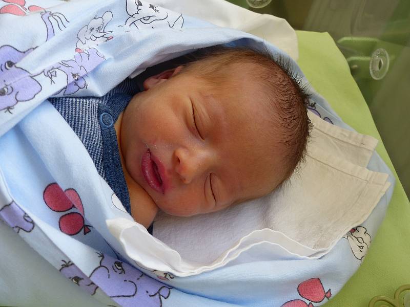 Jakub Novák se narodil 21. března 2022 v kolínské porodnici, vážil 2750 g a měřil 48 cm. V Kolíně ho přivítal bráška Matěj (2.5) a rodiče Kristýna a Vít.