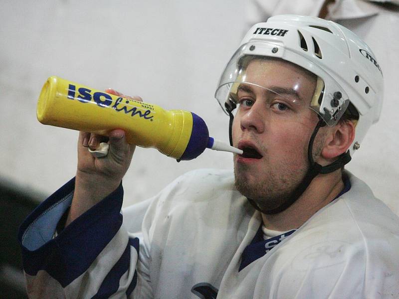 Z utkání druhé hokejové ligy Kolín - Benešov (2:4).