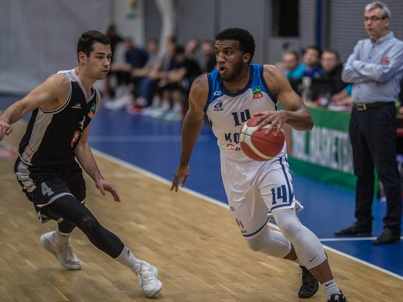 Z utkání NBL BC Kolín - Hradec Králové (86:68).