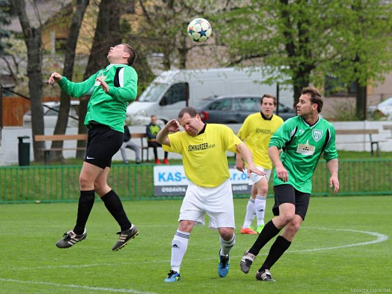 Z utkání třetí třídy Velim B - Ratboř (5:2).