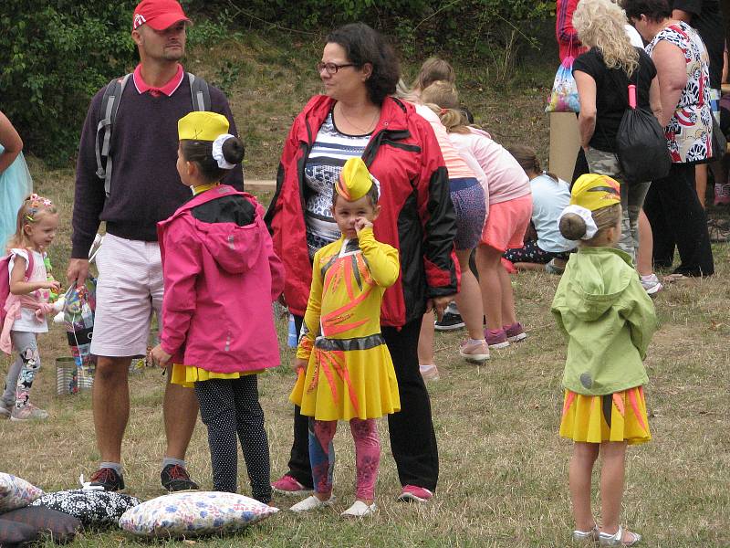 Rodinný festival Kouřimská skála zahájil pohádkový program