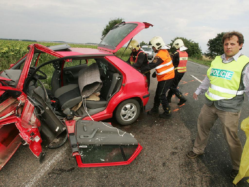 Řidič mrtev, příčiny autonehody jsou zatím nejasné - Kolínský deník