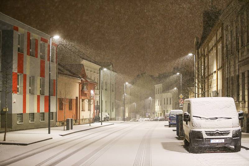 Večerní Kolín v pátek 19. března 2021.