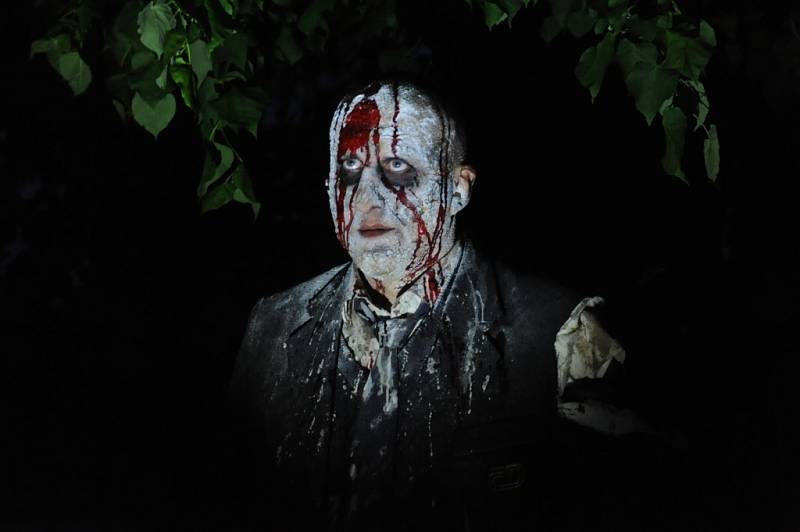 Zombie na hřbitově? To je kapela natáčela klip