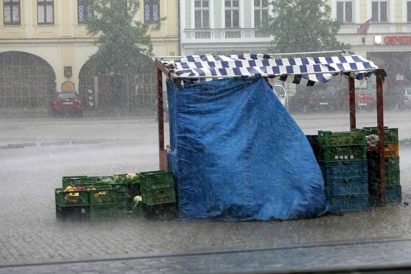 Kolínem se prohnala vichřice doprovázená silnýmdeštěm. 11.6. 2009