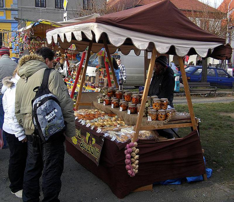 Adventní trh připomněl blížící se Vánoce