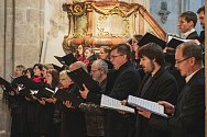 Velikonoční koncert za účasti pěveckého sboru Cantores Cantant a jejich hostů v chrámu sv. Bartoloměje v Kolíně.
