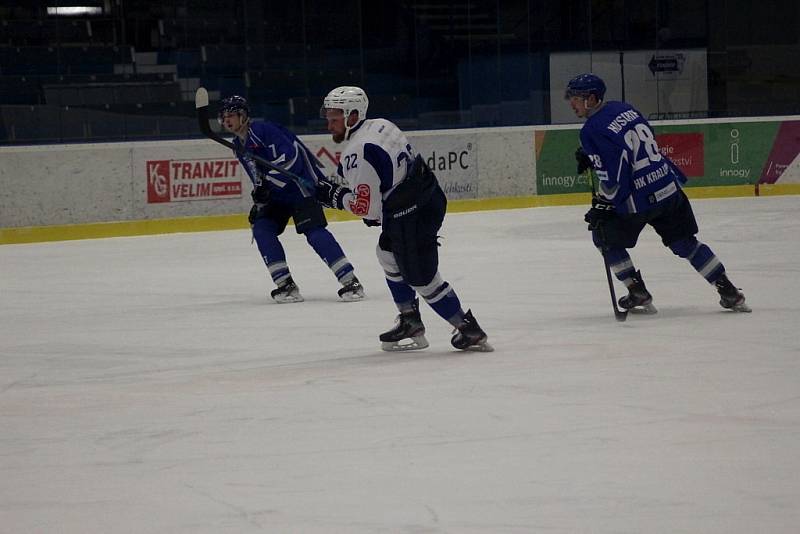 Z hokejového utkání play off Krajské ligy Kolín B - Kralupy n. V. (2:4).