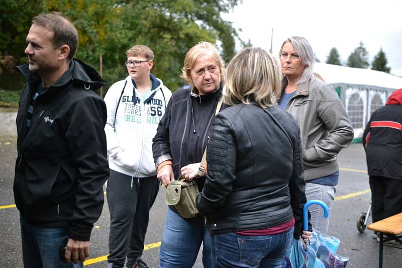 Radimští chytali ryby a pochutnávali si na dobrotách z bůčku