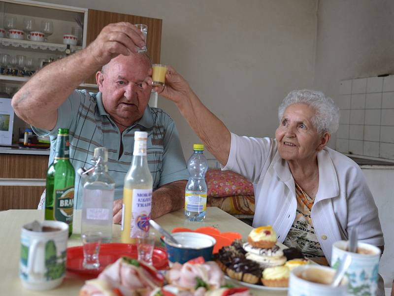 Manželé Machkovi oslavili platinovou svatbu.