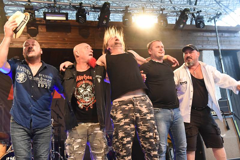 Ze 4. ročníku festivalu Rockové Třtěnice.