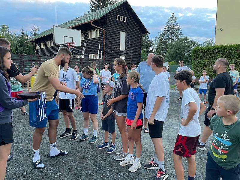 Z dětského basketbalového tábora BC Kolín