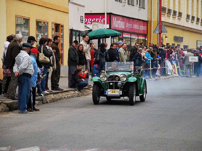 Veteráni se v neděli sjeli do Českého Brodu