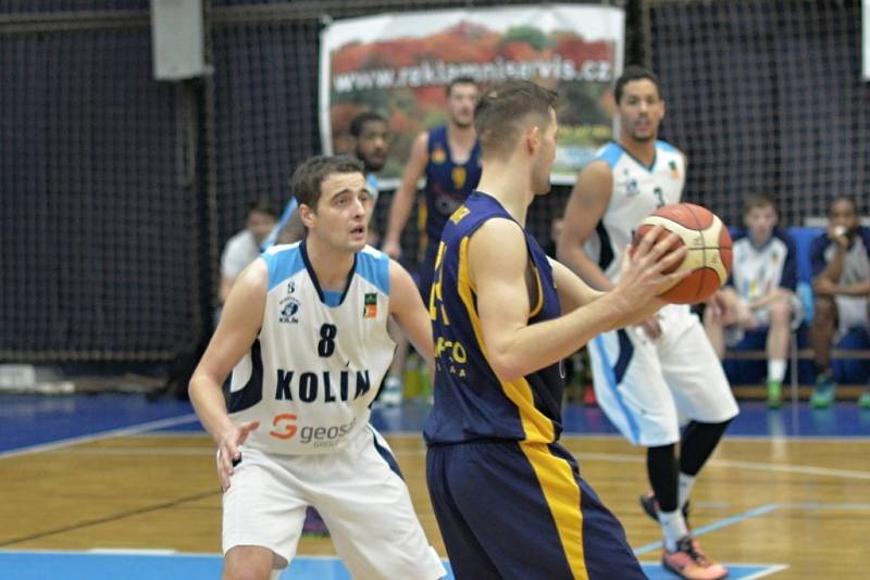 Z utkání BC Geosan Kolín - Opava (89:76).