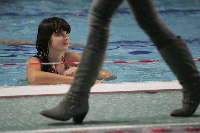 Finalistky Miss Kolínska v aquaparku