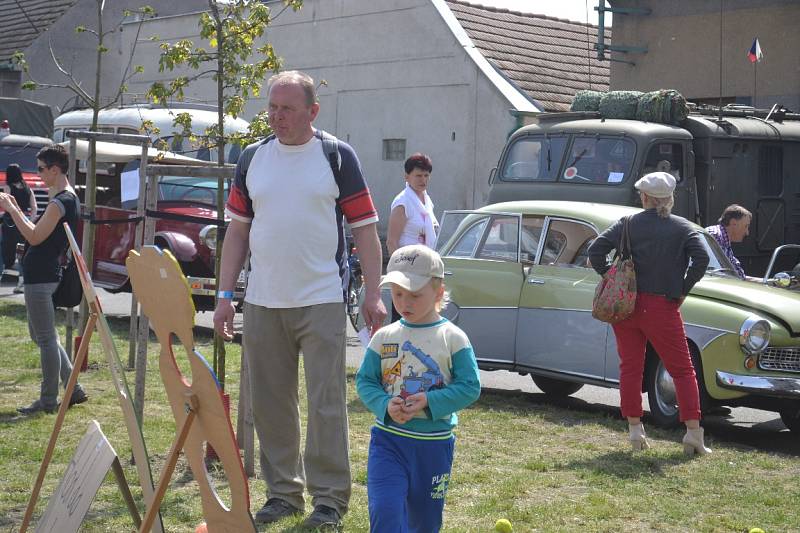 Ve Velkém Oseku se uskutečnil Den s historickou technikou