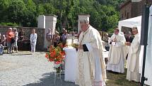 Žehnání novému zvonu a jeho osazování do kostela sv. Jakuba ve Stříbrné Skalici - Rovné