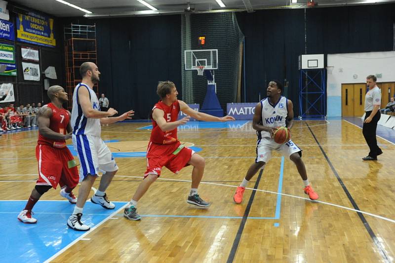 Semifinále Mattoni NBL (2.zápas): Kolín - Nymburk 90:88 pp