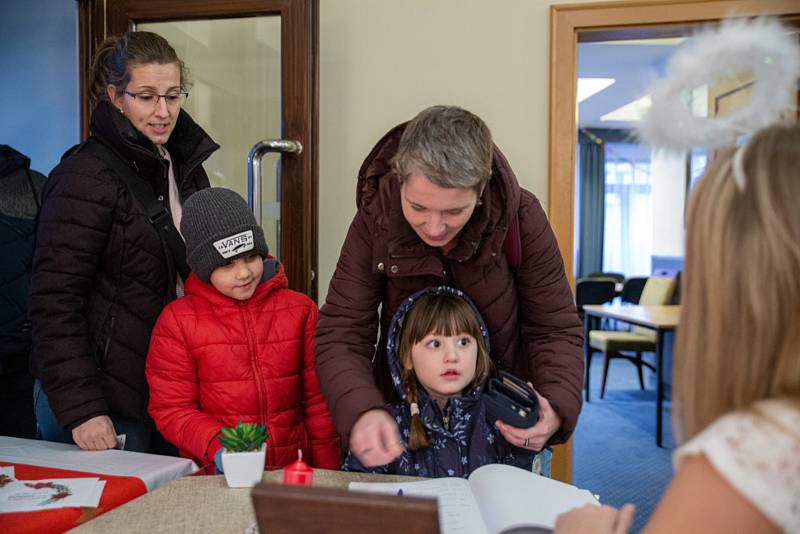 Z Mikulášské party v hotelu Theresia v Kolíně.