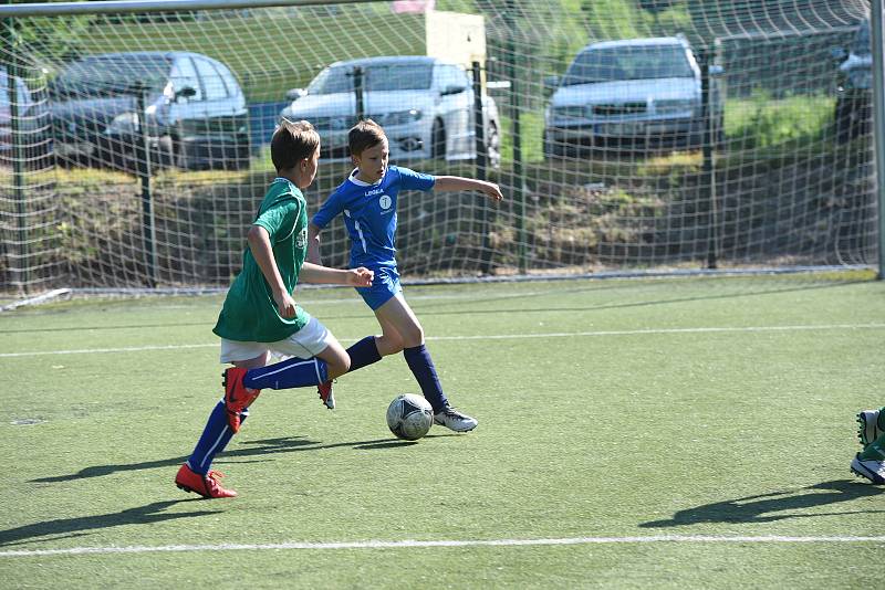 Třetí sportovní den základních škol v Kolíně patřil fotbalu.