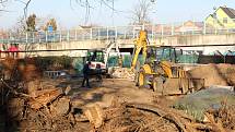 U svěcení základního kamene komunitního centra na Zálabí byl přítomen sám generální vikář biskup Zdenek Wasserbauer.