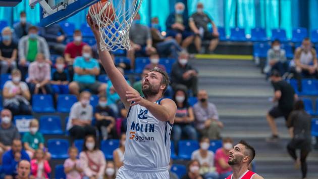 Z utkání NBL BC Kolín - Brno (80:89).